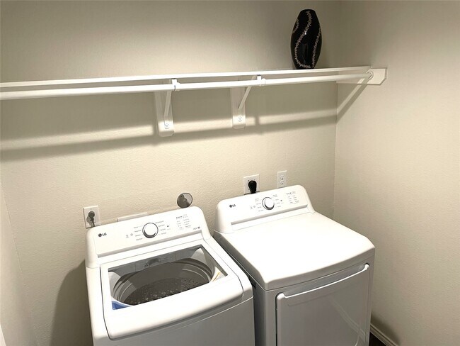 Building Photo - 3931 Barnacle Ct