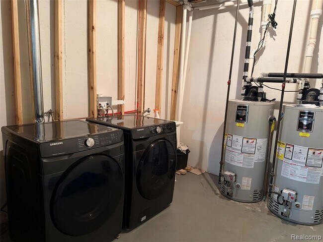 Building Photo - 23170 Inverness Ct