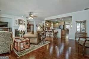 Building Photo - 232 Begonia Ct