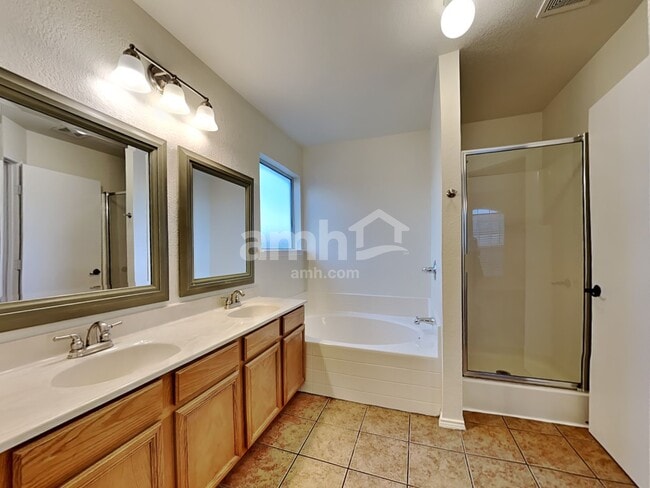 Building Photo - 14129 Cedar Post Dr