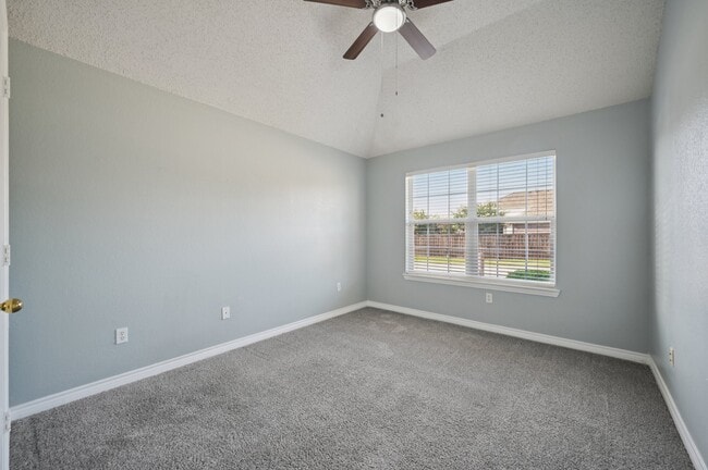 Building Photo - 4400 Foxtail Ln