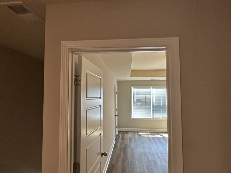 Main BR Entry - 6410 Olmadison Pl