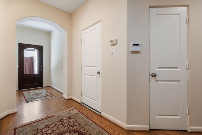 Building Photo - 3935 Gibson St