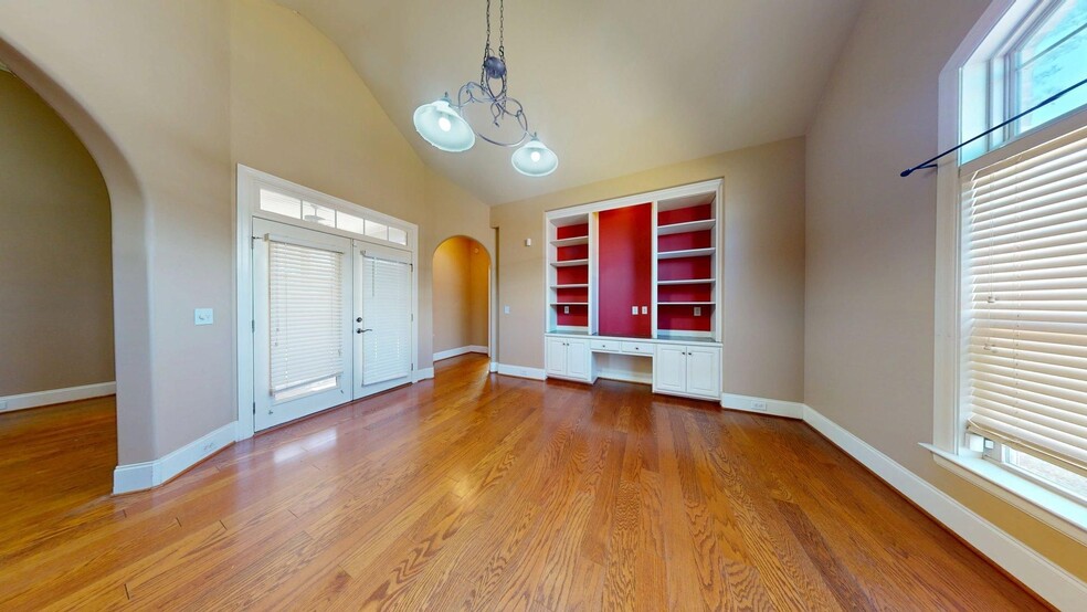 Building Photo - 461 Belmonte Dr