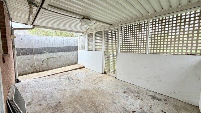 Building Photo - Updated One-Level Brick Home with Mountain Views