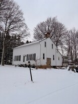 Building Photo - 2644 E Sherman Hollow Rd