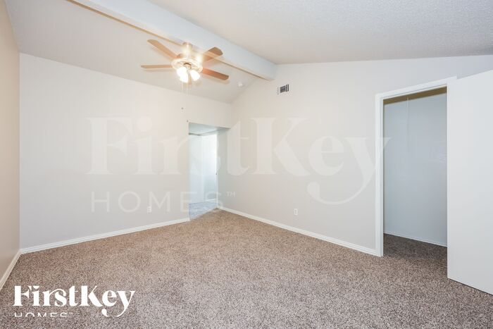 Building Photo - 600 Dayton Rd