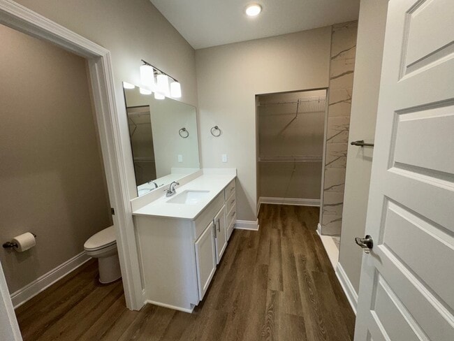 Building Photo - 207 Mosaic Dr