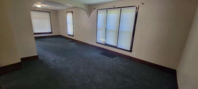 Building Photo - 218 E National St