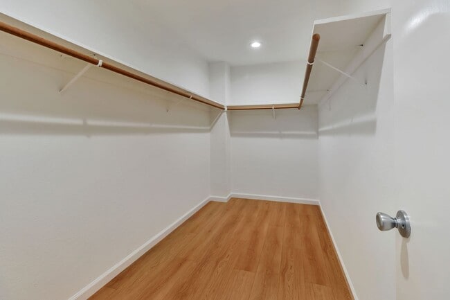 Building Photo - 3-Bedroom 2.5-Bathroom Santa Clara Townhome