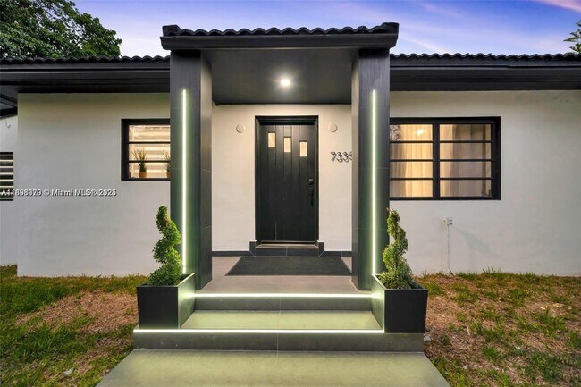 Building Photo - 7335 SW 104th St
