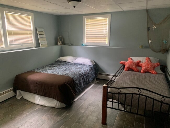 Building Photo - 9 Smith Ave