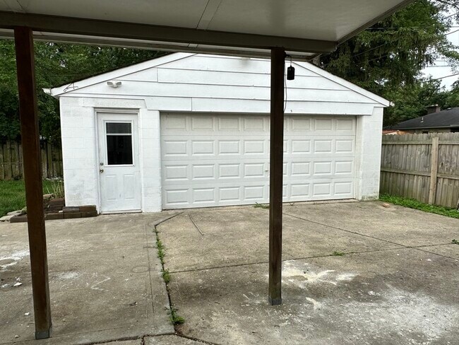 Building Photo - 5125 Bigelow Dr