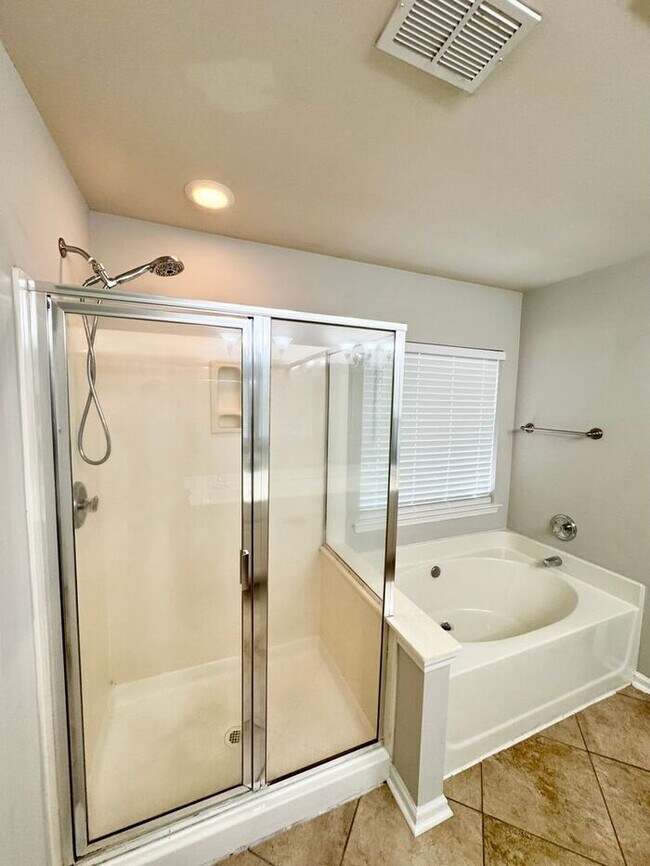 Building Photo - Fabulous Home in Ballantyne!!!