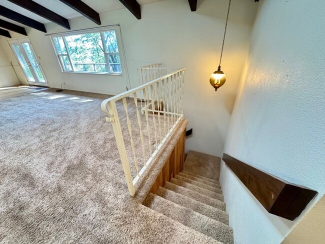 Building Photo - 4-bed 3-bath home in Nevada City!