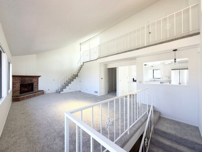 Building Photo - 2 Bedroom + LOFT in La Costa!