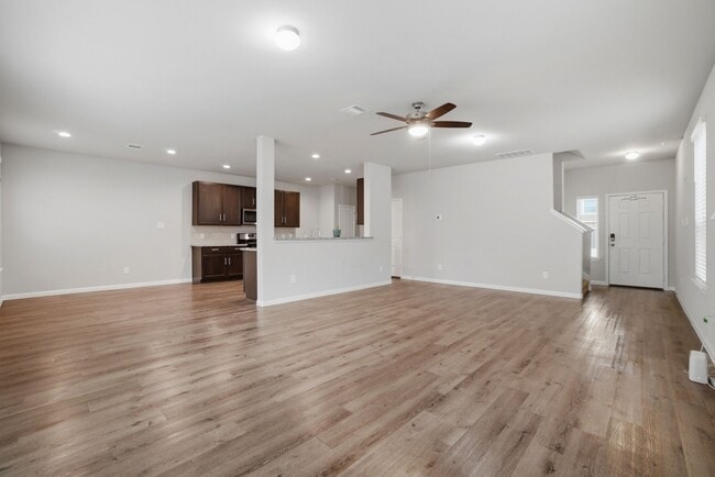 Building Photo - 22210 Great Royal Ln