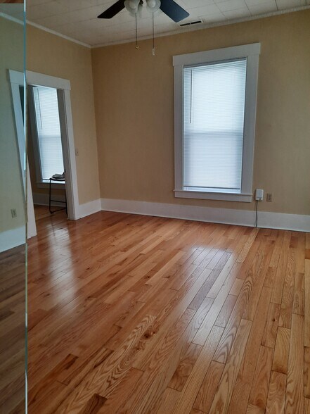 Bedroom - 31B Kinsley St