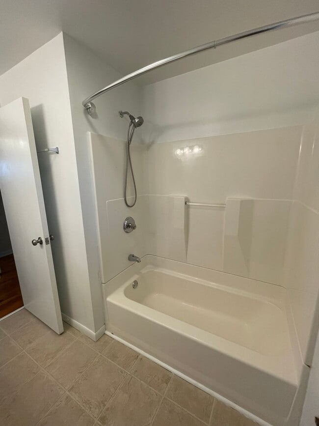 Building Photo - Three Bedroom Ranch Home - AA/Pittsfield Township