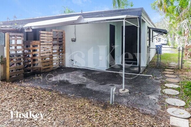 Building Photo - 127 2nd St