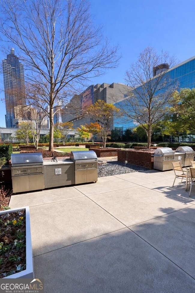 Building Photo - 285 Centennial Olympic Park Dr NW