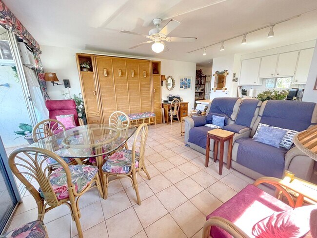 Building Photo - Live the Maui Dream – Modern 2-Bed, 2-Bath...
