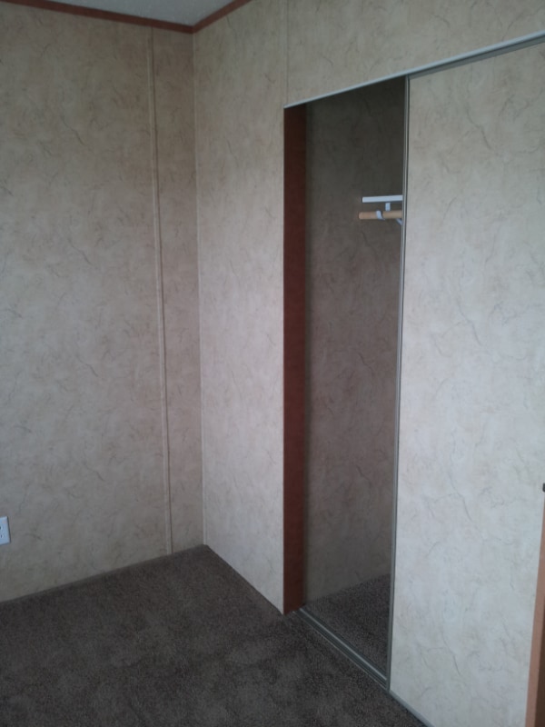 Building Photo - 203 2nd St S