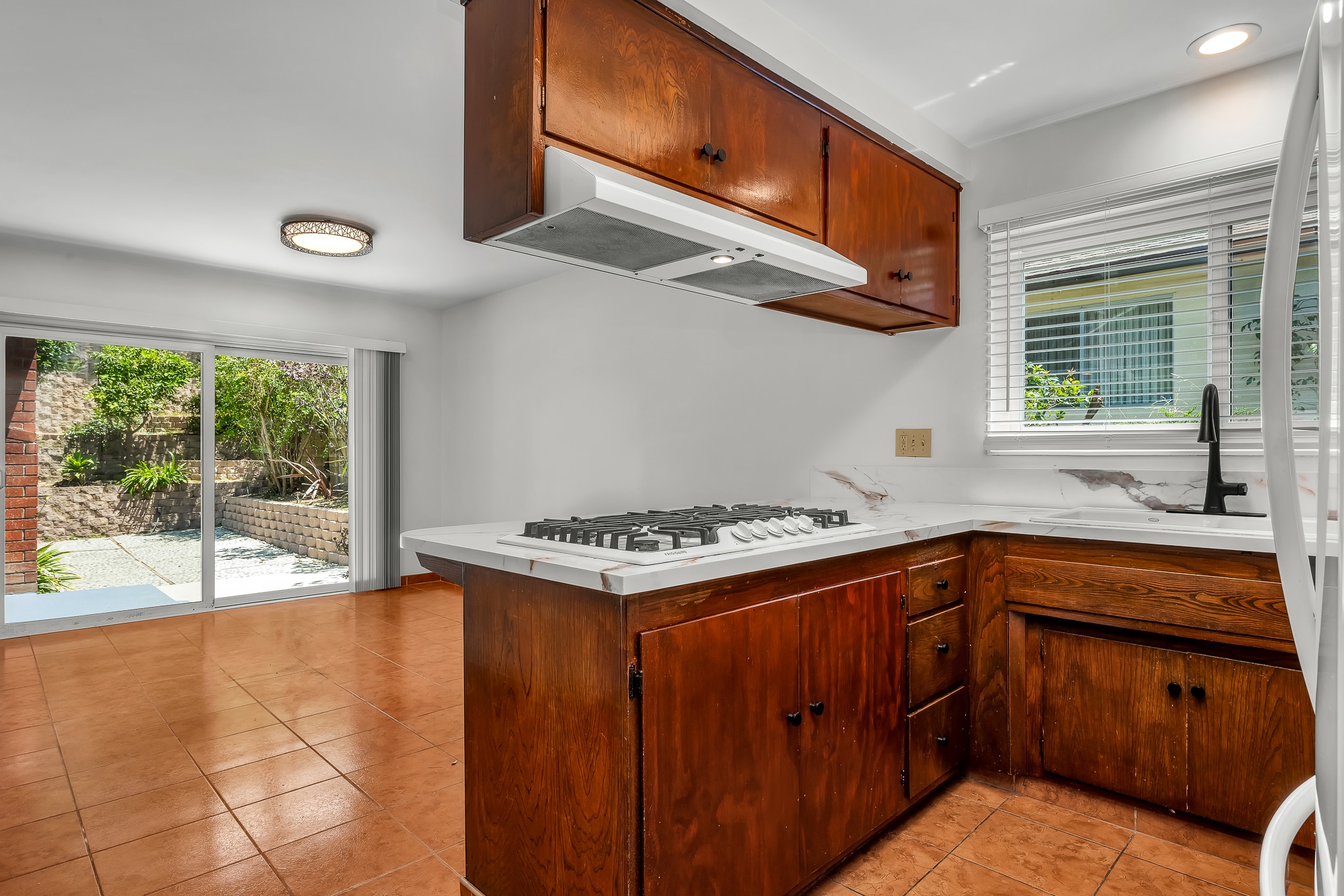Building Photo - 4076 Tropico Way