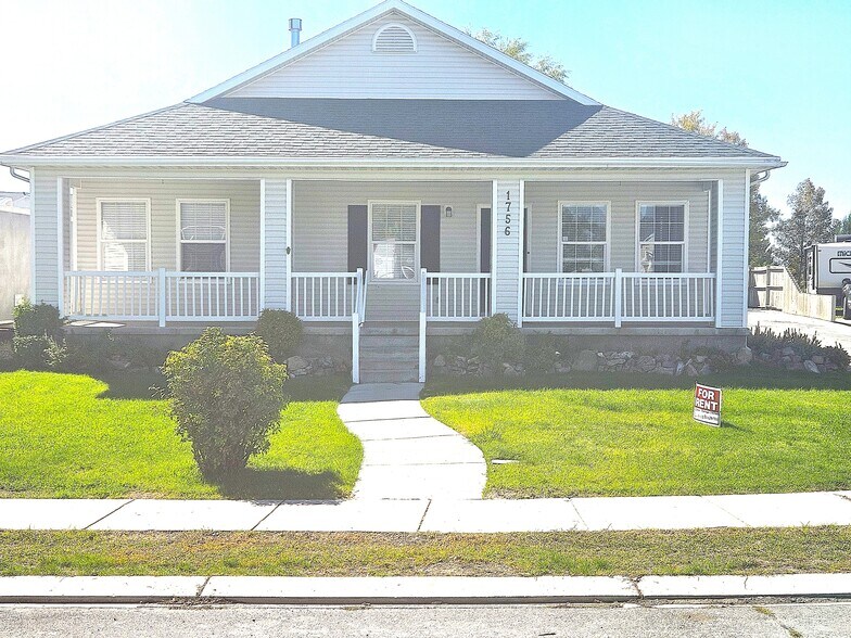 Primary Photo - 1756 E West Pinion Cir