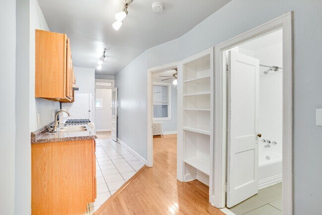 Building Photo - Kingman Park Charming Brick Townhome - Mov...