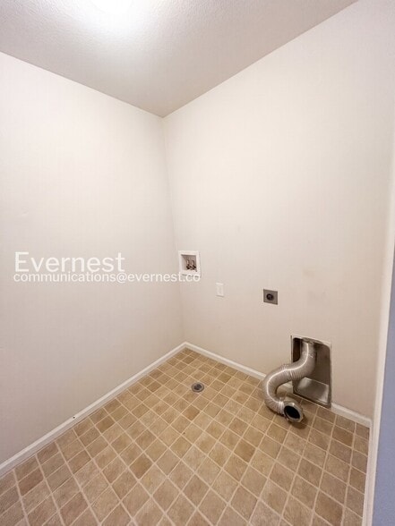 Building Photo - 2560 Gobi Dr