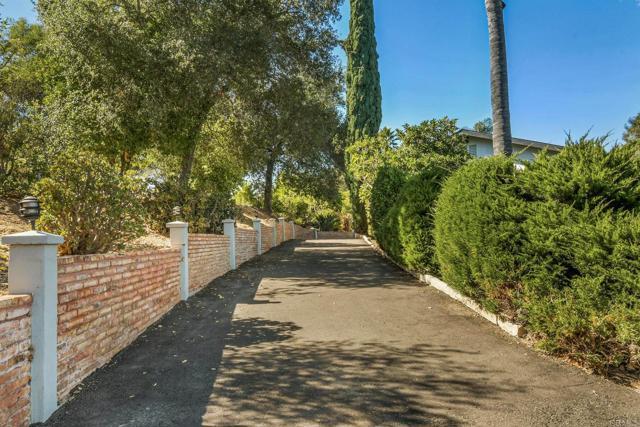 Building Photo - 1051 Via Rancho Pkwy