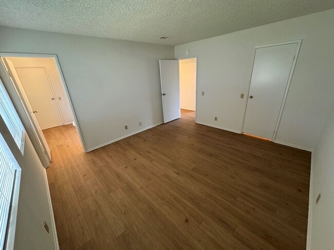 Building Photo - East Ventura Home- Spacious Backyard!