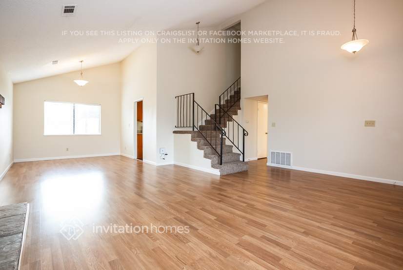 Building Photo - 2126 Mendocino Dr