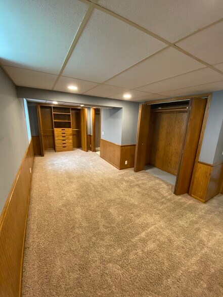 Building Photo - 1021 Chalmers Ave