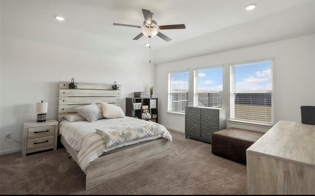 Building Photo - 3011 Azalea Pt