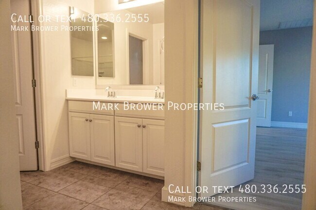 Building Photo - 3016 E Shannon St