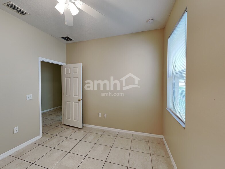 Building Photo - 5028 Gandross Ln