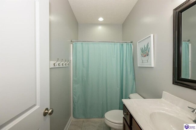 Building Photo - 236 Butterfield Dr