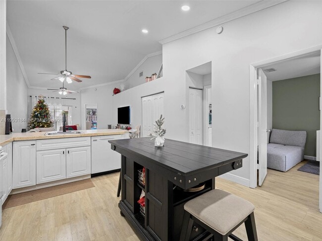 Building Photo - 11065 NW 38th Pl