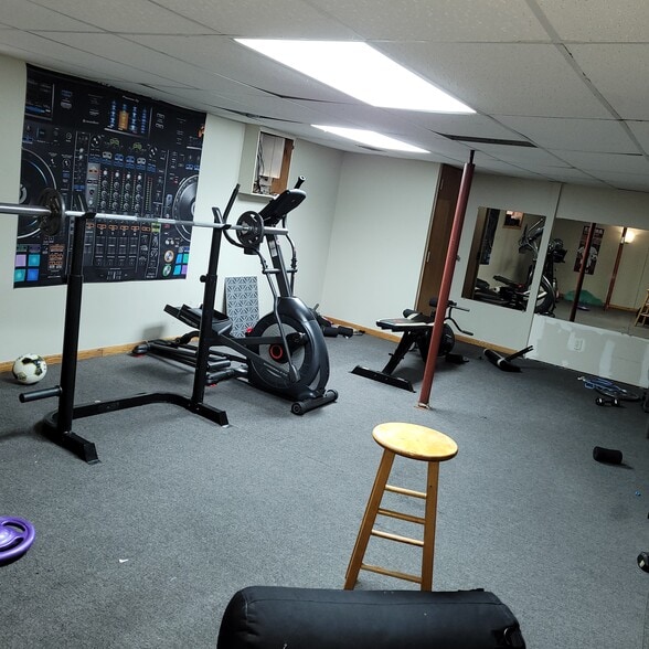 lower level amusement room - 2248 139th Ave NW