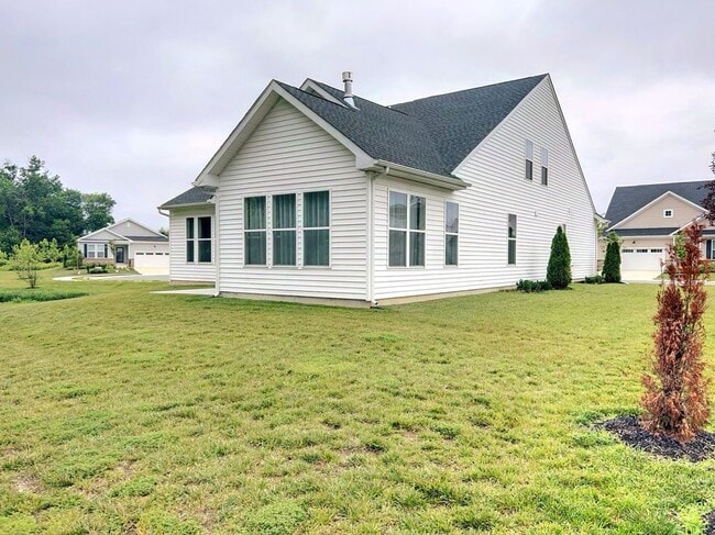 Building Photo - 521 Davis Fls Dr