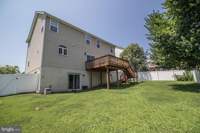 Building Photo - 24676 Broad Creek Dr