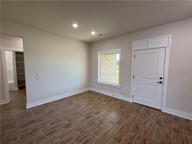 Building Photo - 40 W Gilpin St