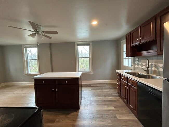 Building Photo - 2071 Tulpehocken Rd