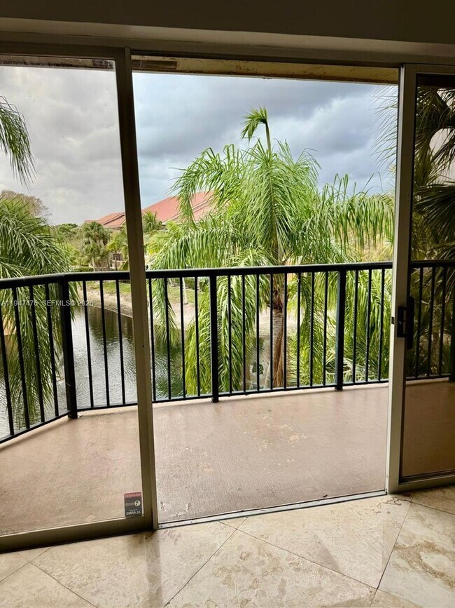 Building Photo - 8871 Wiles Rd