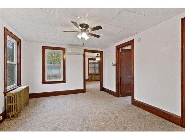 Building Photo - 311 23rd Ave NE