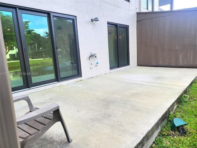 Building Photo - 9723 N New River Canal Rd