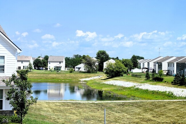 Building Photo - 2327 Creekland Dr