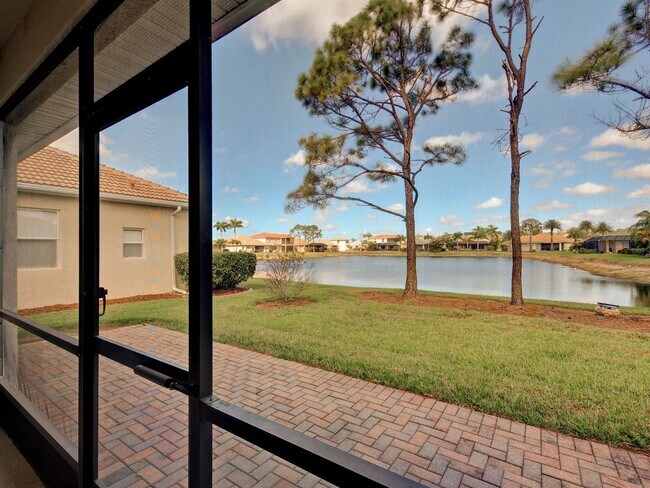 Building Photo - 3BD/2BA/3 Car Garage in Stoneybrook